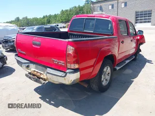2005 Toyota Tacoma PreRunner z VIN 5TEJU62NX5Z106483, wystawiony jako IAAI lot #42343870 z przebiegiem 208 575 mil mil oraz . Historia ofert i sprzedaży dostępna na DreamBid. Obrazek 4.