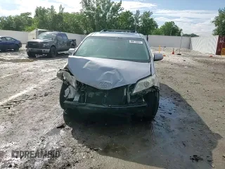 2017 Toyota Sienna XLE Auto Access Seat with VIN 5TDYZ3DCXHS794013, listed as a Copart auction lot 60815065 with 178,562 mi miles and Salvage title. Bid and sale history available at DreamBid. Image 15.