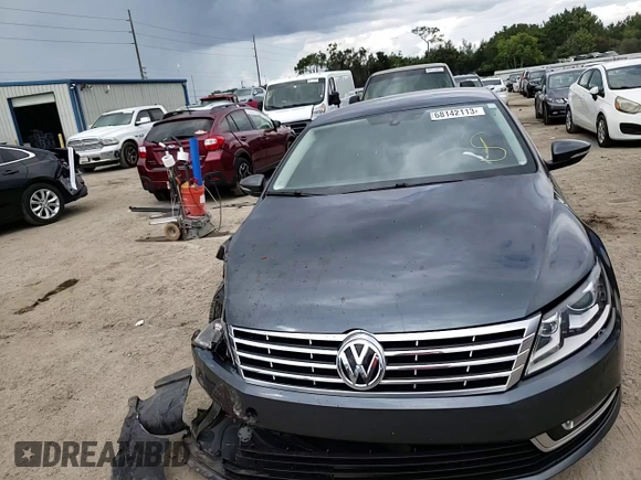 2015 Volkswagen CC R-Line with VIN WVWBP7AN8FE829241, listed as a Copart auction lot 68142113 with 63,115 mi miles. Bid and sale history available at carsss.com. Image 11.