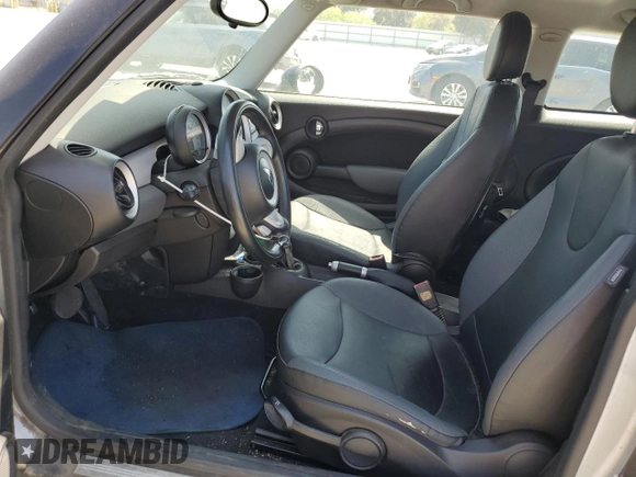 2008 MINI Hardtop with VIN WMWMF33528TT60211, listed as a Copart auction lot 55355705 with 112,027 mi miles and Clean Title. Bid and sale history available at DreamBid. Image 7.