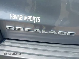 2020 Cadillac Escalade Luxury z VIN 1GYS3BKJ0LR116410, wystawiony jako IAAI lot #42274841 z przebiegiem 75 513 mil mil oraz . Historia ofert i sprzedaży dostępna na DreamBid. Obrazek 17.