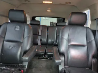 2011 GMC Yukon XL Denali z VIN 1GKS2MEF7BR367696, wystawiony jako Copart lot #51242205 z przebiegiem 172 519 mil mil oraz Szkody całkowita. Historia ofert i sprzedaży dostępna na DreamBid. Obrazek 10.