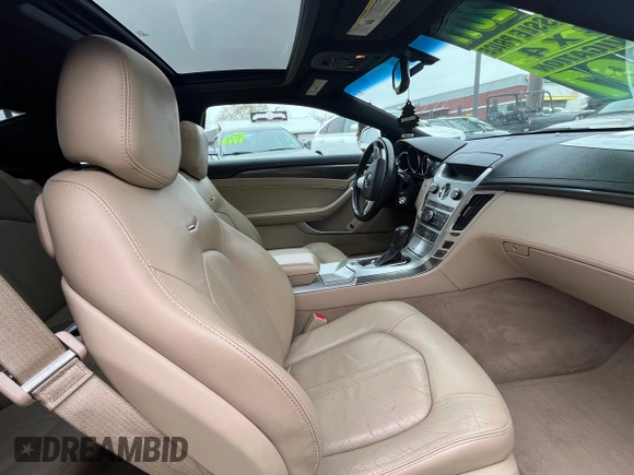 2011 Cadillac CTS with VIN 1G6DM1ED3B0157390, listed as a Copart auction lot 83147514 with 116,202 mi miles and Clean Title. Bid and sale history available at DreamBid. Image 5.