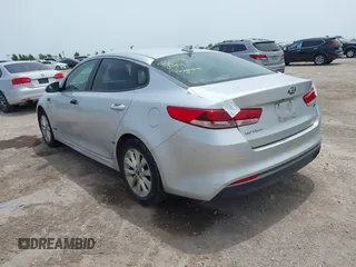2017 Kia Optima LX z VIN 5XXGT4L34HG124656, wystawiony jako IAAI lot #42247907 z przebiegiem 93 333 mil mil oraz . Historia ofert i sprzedaży dostępna na DreamBid. Obrazek 3.