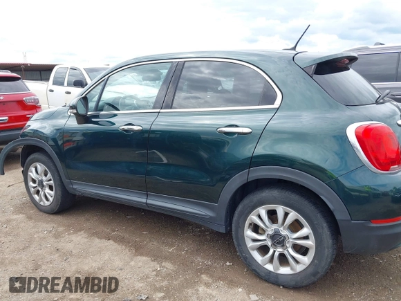 2016 FIAT 500X Lounge z VIN ZFBCFYDT3GP393494, wystawiony jako IAAI lot #42208957 z przebiegiem 93 462 mil mil oraz . Historia ofert i sprzedaży dostępna na DreamBid. Obrazek 15.