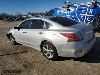 2013 Nissan Altima 2.5 S with VIN 1N4AL3AP3DN451253, listed as a Copart auction lot 47068175 with 170,959 mi miles and Salvage Title. Bid and sale history available at carsss.com. Image 2.