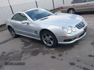 2005 Mercedes-Benz SL 500 z VIN WDBSK75F25F100967, wystawiony jako IAAI lot #41562622 z przebiegiem 76 498 mil mil oraz . Historia ofert i sprzedaży dostępna na DreamBid. Obrazek 1.