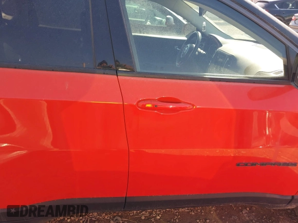 2018 Jeep Compass Trailhawk with VIN 3C4NJDDB4JT336745, listed as a IAAI auction lot 41898924 with 94,471 mi miles and . Bid and sale history available at carsss.com. Image 13.