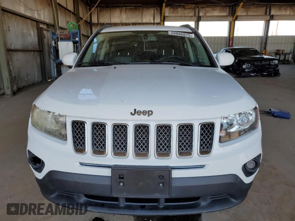 2016 Jeep Compass Latitude z VIN 1C4NJCEAXGD633548, wystawiony jako Copart lot #59866875 z przebiegiem 193 695 mil mil oraz Szkoda całkowita • Salvage title. Historia ofert i sprzedaży dostępna na DreamBid. Obrazek 5.