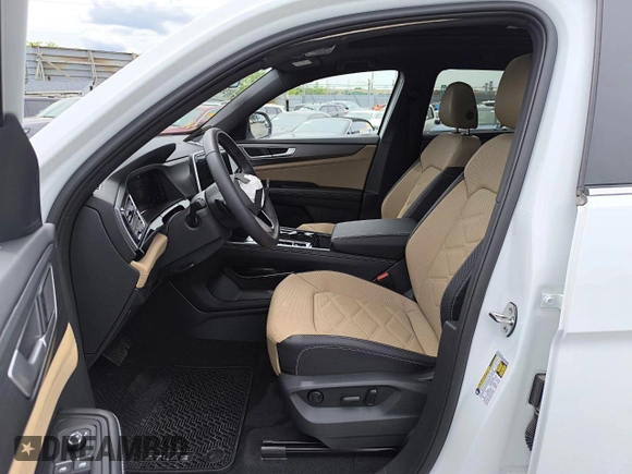 2024 Volkswagen Atlas SE z VIN 1V2KE2CA8RC228414, wystawiony jako Copart lot #58786605 z przebiegiem 11 715 mil mil oraz Szkoda całkowita • Salvage title. Historia ofert i sprzedaży dostępna na DreamBid. Obrazek 8.