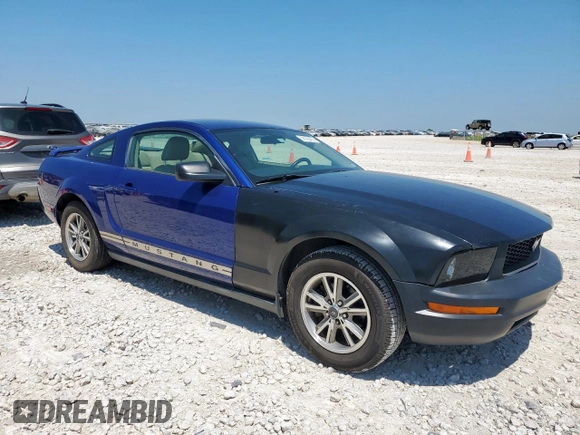 2005 Ford Mustang Deluxe z VIN 1ZVFT80N255187566, wystawiony jako Copart lot #58336465 z przebiegiem 161 139 mil mil oraz Czysty tytuł • Clean title. Historia ofert i sprzedaży dostępna na DreamBid. Obrazek 4.