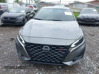 2023 Nissan Altima 2.5 SR with VIN 1N4BL4CV2PN406086, listed as a IAAI auction lot 41919424 with 27,098 mi miles. Bid and sale history available at carsss.com. Image 12.