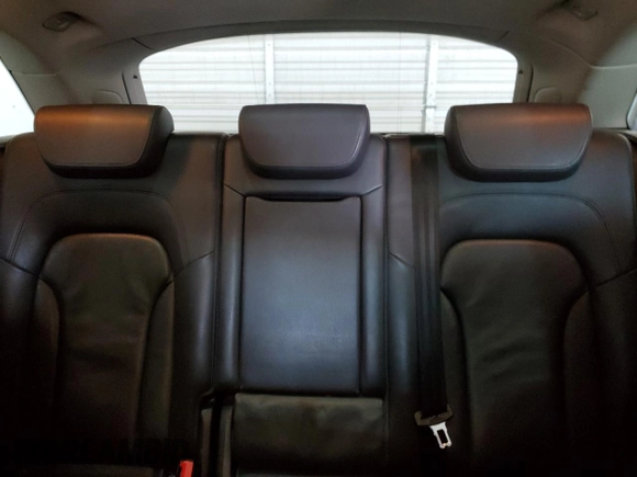 2010 Audi Q5 Premium Plus with VIN WA1LKAFP4AA105437, listed as a Copart auction lot 47547255 with 180,122 mi miles and Salvage title. Bid and sale history available at DreamBid. Image 10.