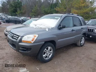 2008 Kia Sportage LX with VIN KNDJE723287540085, listed as a IAAI auction lot 41833371 with 189,372 mi miles and . Bid and sale history available at DreamBid. Image 2.