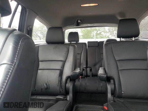2020 Honda Pilot Touring 7-Passenger z VIN 5FNYF6H68LB052379, wystawiony jako Copart lot #57655775 z przebiegiem 73 501 mil mil oraz Szkoda całkowita • Salvage title. Historia ofert i sprzedaży dostępna na DreamBid. Obrazek 10.
