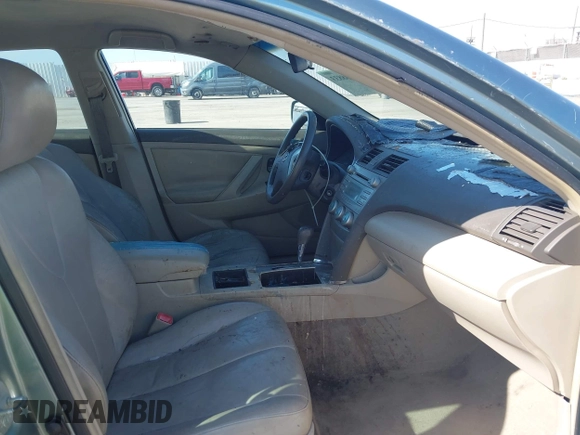 2008 Toyota Camry LE with VIN 4T1BE46K28U771070, listed as a IAAI auction lot 42108833 with 180,808 mi miles. Bid and sale history available at carsss.com. Image 5.