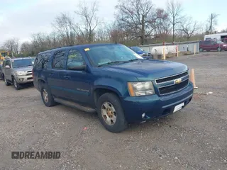 2007 Chevrolet Suburban LS with VIN 1GNFC16J47R207494, listed as a IAAI auction lot 41942690 with 1 mi miles. Bid and sale history available at carsss.com. Image 1.