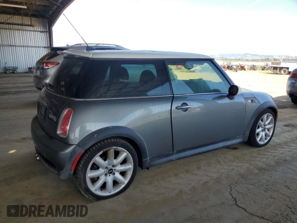 2006 MINI Hardtop S with VIN WMWRE33546TJ48416, listed as a Copart auction lot 51646105 with 110,104 mi miles and Clean Title. Bid and sale history available at DreamBid. Image 3.