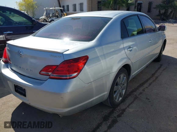 2006 Toyota Avalon XL with VIN 4T1BK36B66U148406, listed as a IAAI auction lot 41992051 with 247,109 mi miles and . Bid and sale history available at carsss.com. Image 4.