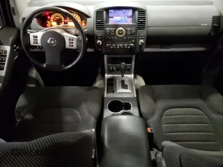 2011 Nissan Pathfinder Silver z VIN 5N1AR1NB2BC600610, wystawiony jako Copart lot #54733595 z przebiegiem 281 578 mil mil oraz Nie do naprawy • Non repairable. Historia ofert i sprzedaży dostępna na DreamBid. Obrazek 8.