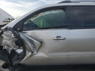 2011 GMC Acadia SL with VIN 1GKKRNED8BJ396283, listed as a Copart auction lot 53971105 with 293,451 mi miles and Salvage Title. Bid and sale history available at carsss.com. Image 7.