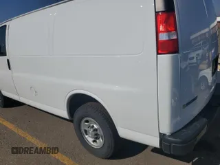 2021 Chevrolet Express Cargo with VIN 1GCWGAFP2M1303233, listed as a IAAI auction lot 42731173 with 57,034 mi miles and . Bid and sale history available at DreamBid. Image 18.