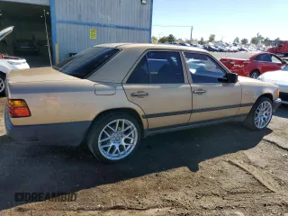 1986 Mercedes-Benz 300 with VIN WDBEA30D5GA179467, listed as a Copart auction lot 77548064 with 149,840 mi miles and Salvage Title. Bid and sale history available at carsss.com. Image 3.