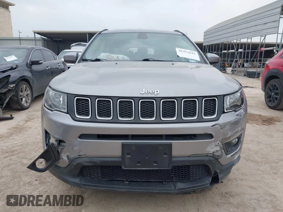 2019 Jeep Compass Altitude z VIN 3C4NJCBB3KT726640, wystawiony jako IAAI lot #41952843 z przebiegiem 51 844 mil mil oraz . Historia ofert i sprzedaży dostępna na DreamBid. Obrazek 13.