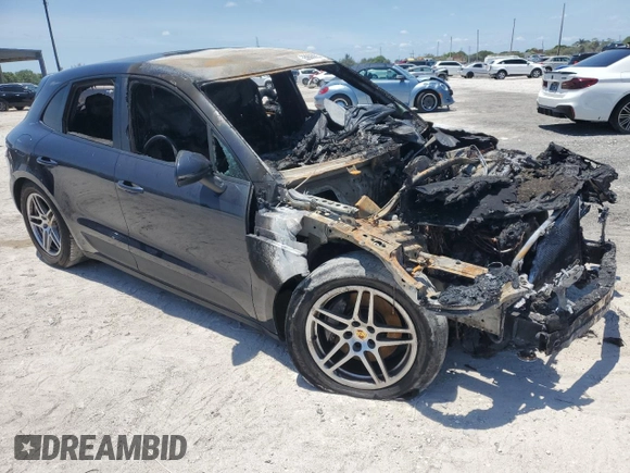 2018 Porsche Macan with VIN WP1AA2A50JLB08463, listed as a Copart auction lot 55906995 with Not provided miles and Non repairable. Bid and sale history available at DreamBid. Image 4.