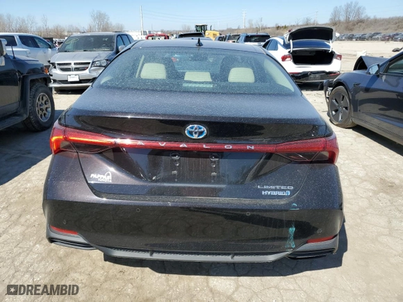 2020 Toyota Avalon Hybrid Limited with VIN 4T1D21FB0LU013141, listed as a Copart auction lot 47831925 with 33,627 mi miles and Salvage Title. Bid and sale history available at carsss.com. Image 6.