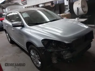 2015 Volvo XC60 T5 Drive-E Platinum с VIN YV440MDD5F2586307, выставлен на аукционе IAAI как лот 41238017 с пробегом 114 536 миль миль и . История ставок и продаж доступна на DreamBid. Изображение 1.