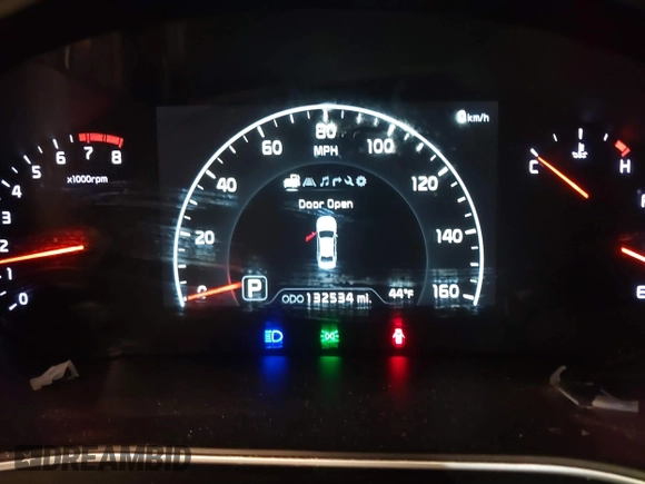2015 Kia Cadenza Premium with VIN KNALN4D77F5194340, listed as a IAAI auction lot 41360457 with 132,534 mi miles. Bid and sale history available at carsss.com. Image 7.