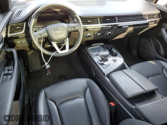 2018 Audi Q7 Premium Plus z VIN WA1LAAF74JD004058, wystawiony jako Copart lot #57092425 z przebiegiem 116 995 mil mil oraz Czysty tytuł • Clean title. Historia ofert i sprzedaży dostępna na DreamBid. Obrazek 8.