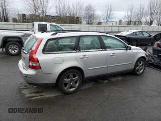 2006 Volvo V50 2.5L Turbo with VIN YV1MJ682762162920, listed as a Copart auction lot 44725505 with 0 mi miles and Salvage Title. Bid and sale history available at carsss.com. Image 3.