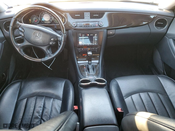 2008 Mercedes-Benz CLS-Class 5.5L with VIN WDDDJ72X28A115809, listed as a Copart auction lot 49288705 with 179,295 mi miles and Salvage Title. Bid and sale history available at carsss.com. Image 8.