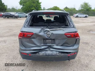 2019 Volkswagen Tiguan S с VIN 3VV1B7AX1KM062009, выставлен на аукционе IAAI как лот 42587119 с пробегом 57 836 миль миль и . История ставок и продаж доступна на DreamBid. Изображение 17.