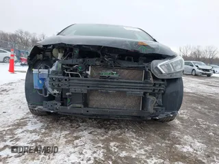 2021 Nissan Versa SV z VIN 3N1CN8EV4ML821650, wystawiony jako IAAI lot #41586242 z przebiegiem 106 508 mil mil oraz . Historia ofert i sprzedaży dostępna na DreamBid. Obrazek 6.
