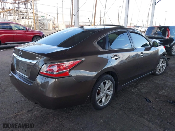 2015 Nissan Altima 2.5 SV with VIN 1N4AL3AP1FC169188, listed as a IAAI auction lot 41274644 with 82,222 mi miles. Bid and sale history available at carsss.com. Image 4.