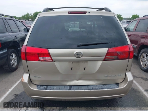 2004 Toyota Sienna XLE with VIN 5TDZA22CX4S205206, listed as a IAAI auction lot 42007779 with 173,794 mi miles. Bid and sale history available at carsss.com. Image 17.