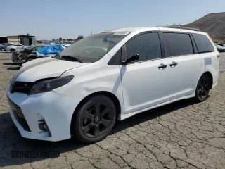 2020 Toyota Sienna SE with VIN 5TDXZ3DC9LS030514, listed as a Copart auction lot 61978565 with 40,316 mi miles and Salvage title. Bid and sale history available at DreamBid. Image 1.