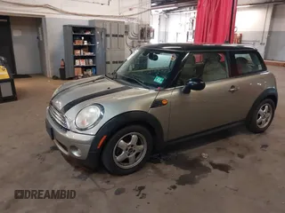 2008 MINI Hardtop with VIN WMWMF33508TU67872, listed as a IAAI auction lot 42235034 with 171,771 mi miles and . Bid and sale history available at DreamBid. Image 2.