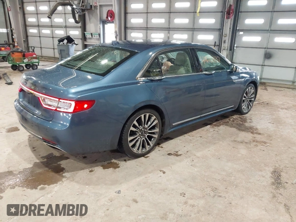 2020 Lincoln Continental Standard with VIN 1LN6L9PK5L5608533, listed as a IAAI auction lot 41610437 with 31,610 mi miles. Bid and sale history available at carsss.com. Image 4.