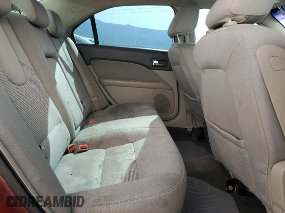 2010 Ford Fusion SE z VIN 3FAHP0HG4AR234696, wystawiony jako Copart lot #60597925 z przebiegiem 187 861 mil mil oraz Szkoda całkowita • Salvage title. Historia ofert i sprzedaży dostępna na DreamBid. Obrazek 10.