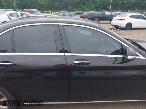 2015 Mercedes-Benz C 300 with VIN 55SWF4JB8FU075134, listed as a IAAI auction lot 39556919 with 102,311 mi miles and . Bid and sale history available at DreamBid. Image 13.