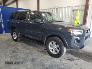 2024 Toyota 4Runner SR5 with VIN JTEMU5JR3R6239600, listed as a Copart auction lot 61255535 with 23,888 mi miles and Clean title. Bid and sale history available at DreamBid. Image 4.