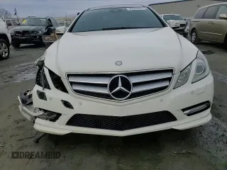 2012 Mercedes-Benz E 550 with VIN WDDKJ7DB3CF158043, listed as a Copart auction lot 43526855 with 68,035 mi miles and Salvage Title. Bid and sale history available at DreamBid. Image 13.