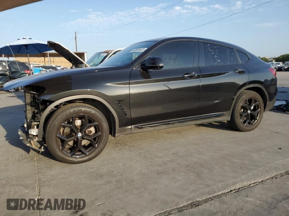 2021 BMW X4 xDrive30i with VIN 5UX2V1C01M9F43128, listed as a Copart auction lot 60580403 with 32,151 mi miles. Bid and sale history available at carsss.com. Image 1.