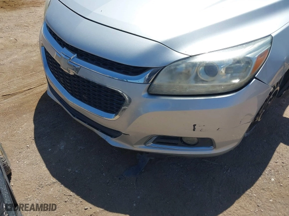 2014 Chevrolet Malibu LT with VIN 1G11E5SL5EF229717, listed as a IAAI auction lot 42018251 with 203,663 mi miles. Bid and sale history available at carsss.com. Image 6.