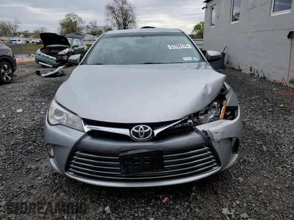 2017 Toyota Camry XLE z VIN 4T1BF1FK1HU694283, wystawiony jako Copart lot #51788175 z przebiegiem 94 249 mil mil oraz Szkoda całkowita • Salvage title. Historia ofert i sprzedaży dostępna na DreamBid. Obrazek 5.