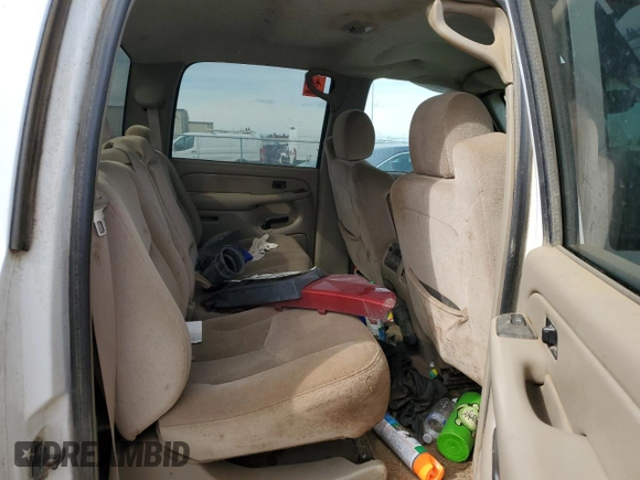 2004 GMC Sierra 2500HD SLE z VIN 1GTHK23104F109770, wystawiony jako Copart lot #46100875 z przebiegiem 101 723 mil mil oraz Szkoda całkowita • Salvage title. Historia ofert i sprzedaży dostępna na DreamBid. Obrazek 10.